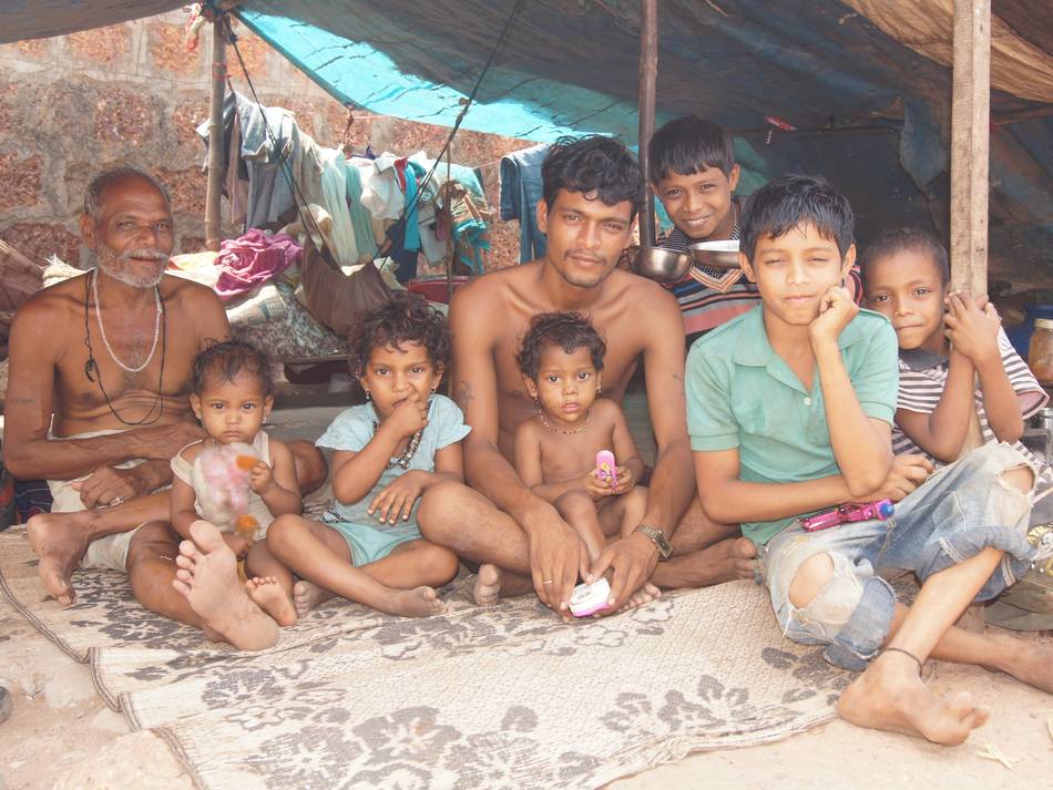 2013/April/Family-In-The-Slum.